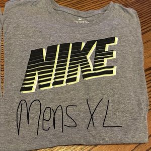 Nike Mens shirt